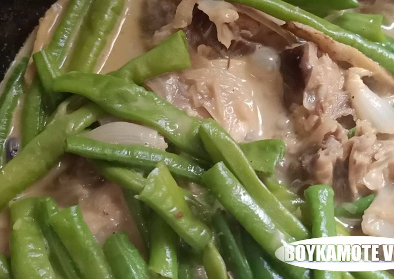 Guinataang Pagi(Flaked Stingray with coconut milk)