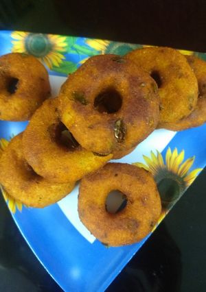 A picture of Rava vada.