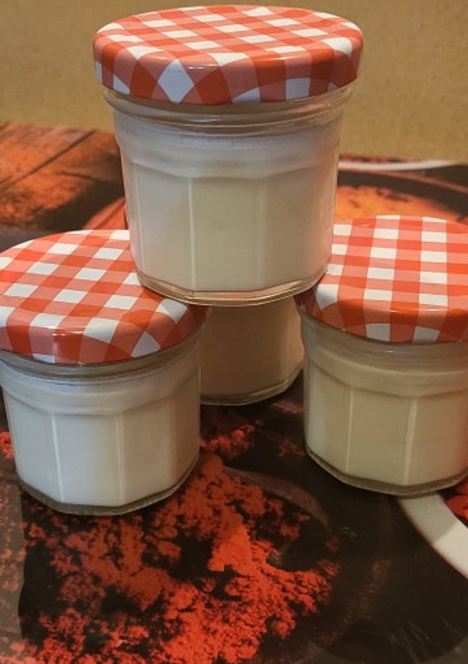 Una foto de Yogurt natural tm6