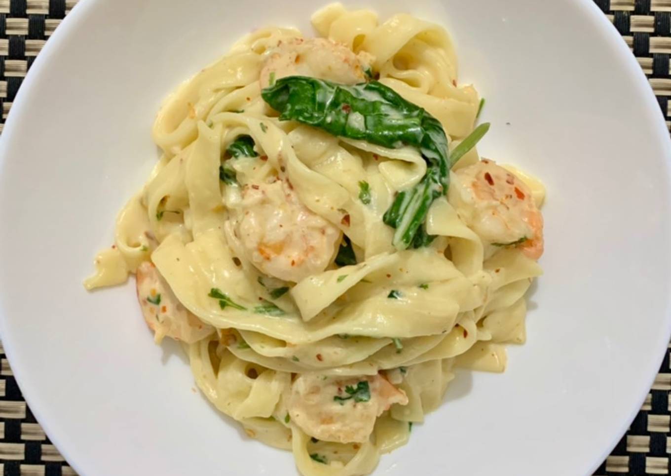 Alfredo Prawns Fettuccine