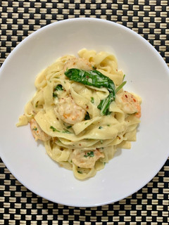 A picture of Alfredo Prawns Fettuccine.