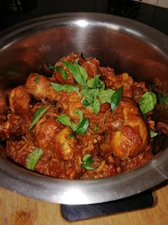 டொமேட்டோ சிக்கன் ஃப்ரை(tomato chicken fry recipe in tamil) செய்முறை முக்கிய புகைப்படம்