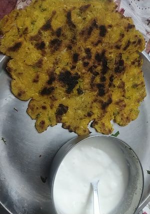 A picture of Methi makki ki roti.