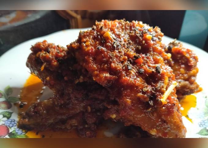 Ayam panggang bumbu merah lada hitam