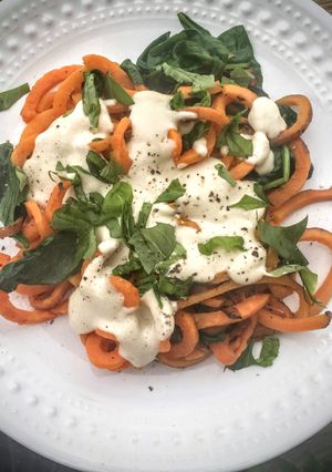 A picture of Swoodles with Cashew Cream.