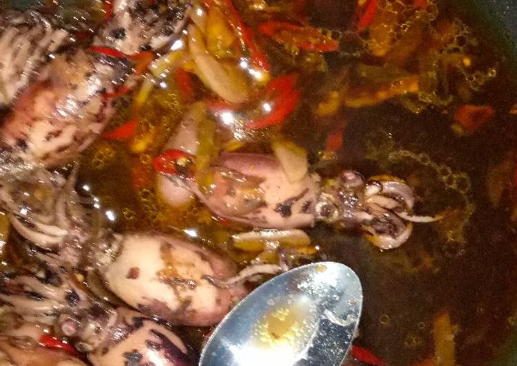 Bahan meracik Tumis Cumi cumi simple dan enak Lezat