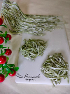 Foto resep Mie Bayam Homemade