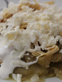 Una foto de Típicos chilaquiles en salsa verde
