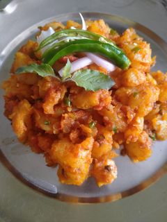 आलू टमाटर भरता (Aloo tamatar bharta recipe in Hindi) रेसिपी मुख्य फोटो