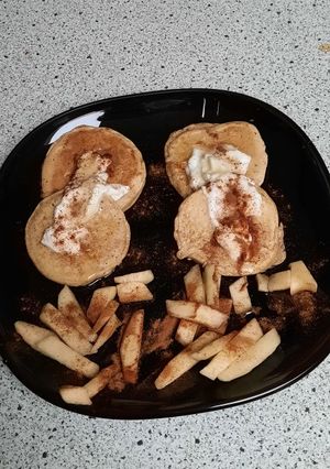 Une photo de Pancake au pomme, a la cannelle et au sirop d'agave
