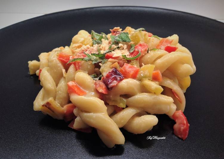 Easiest Way to Make Qualsiasi sera della settimana Fusilloni con peperoni e crema di cavolfiore e alici