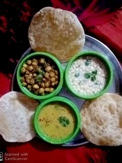 छोले भटूरे (Chole bhature recipe in hindi) रेसिपी मुख्य फोटो