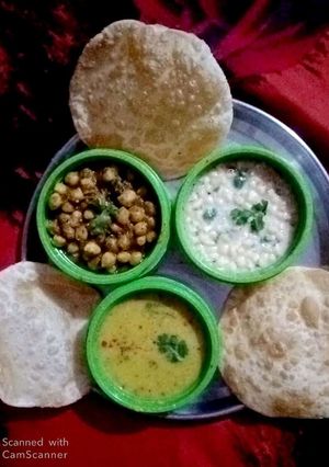 छोले भटूरे (Chole bhature recipe in hindi) रेसिपी मुख्य फोटो