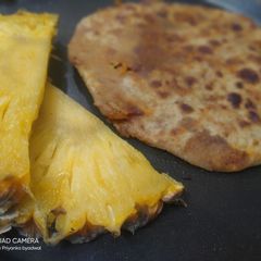 A picture of Pineapple paratha.