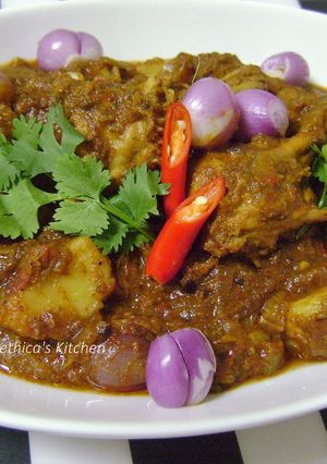 A picture of Chicken Xacuti - Goan Style.