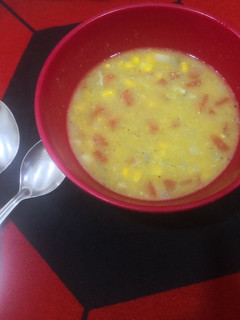 સ્વીટ કોર્ન સૂપ (Sweet Corn Soup Recipe In Gujarati) રેસીપી મુખ્ય ફોટો