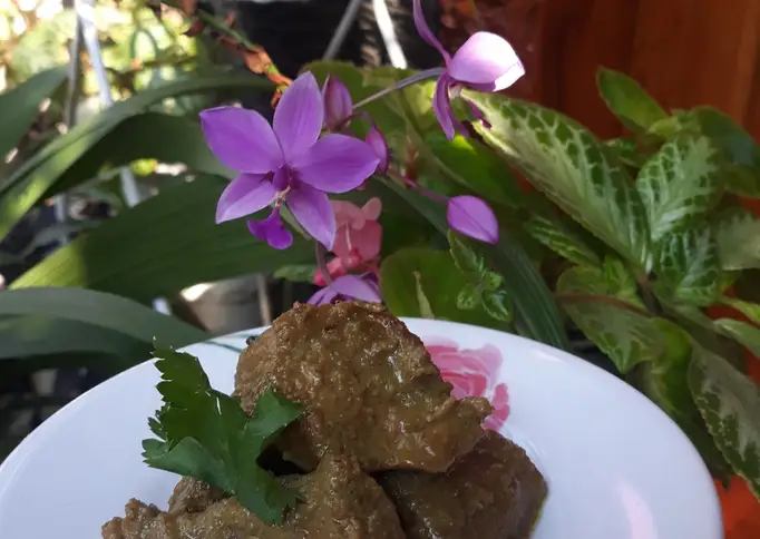 Bagaimana Menyiapkan Lapis daging, Bisa Manjain Lidah