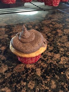 A picture of Oreo Truffle Stuffed Cupcakes.