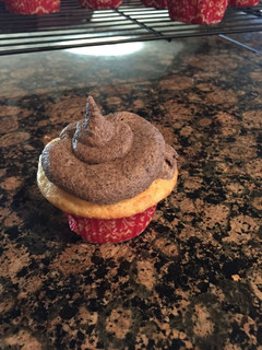 A picture of Oreo Truffle Stuffed Cupcakes.