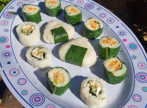 Una foto de Sushi sin algas, con acelga y mucho amor