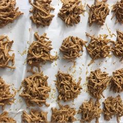 A picture of HayStacks.
