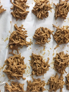 A picture of HayStacks.