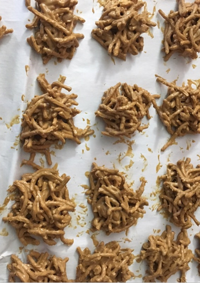 A picture of HayStacks.