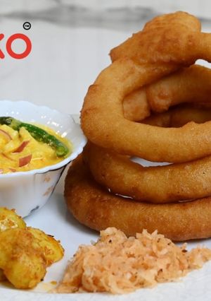 A picture of Traditional Nepali Sel Roti.