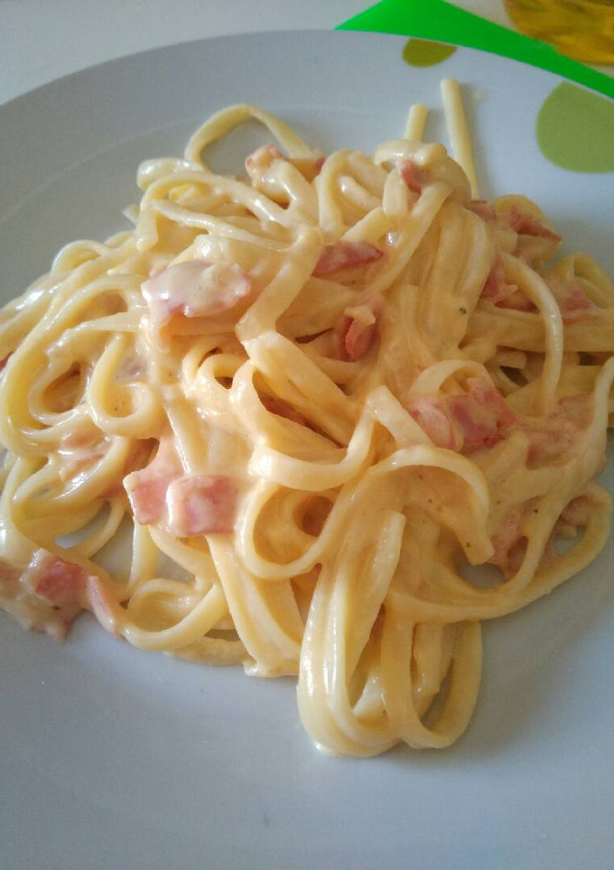Una foto de Tallarines a la carbonara