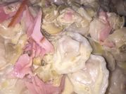 Una foto de cappelletti de carne