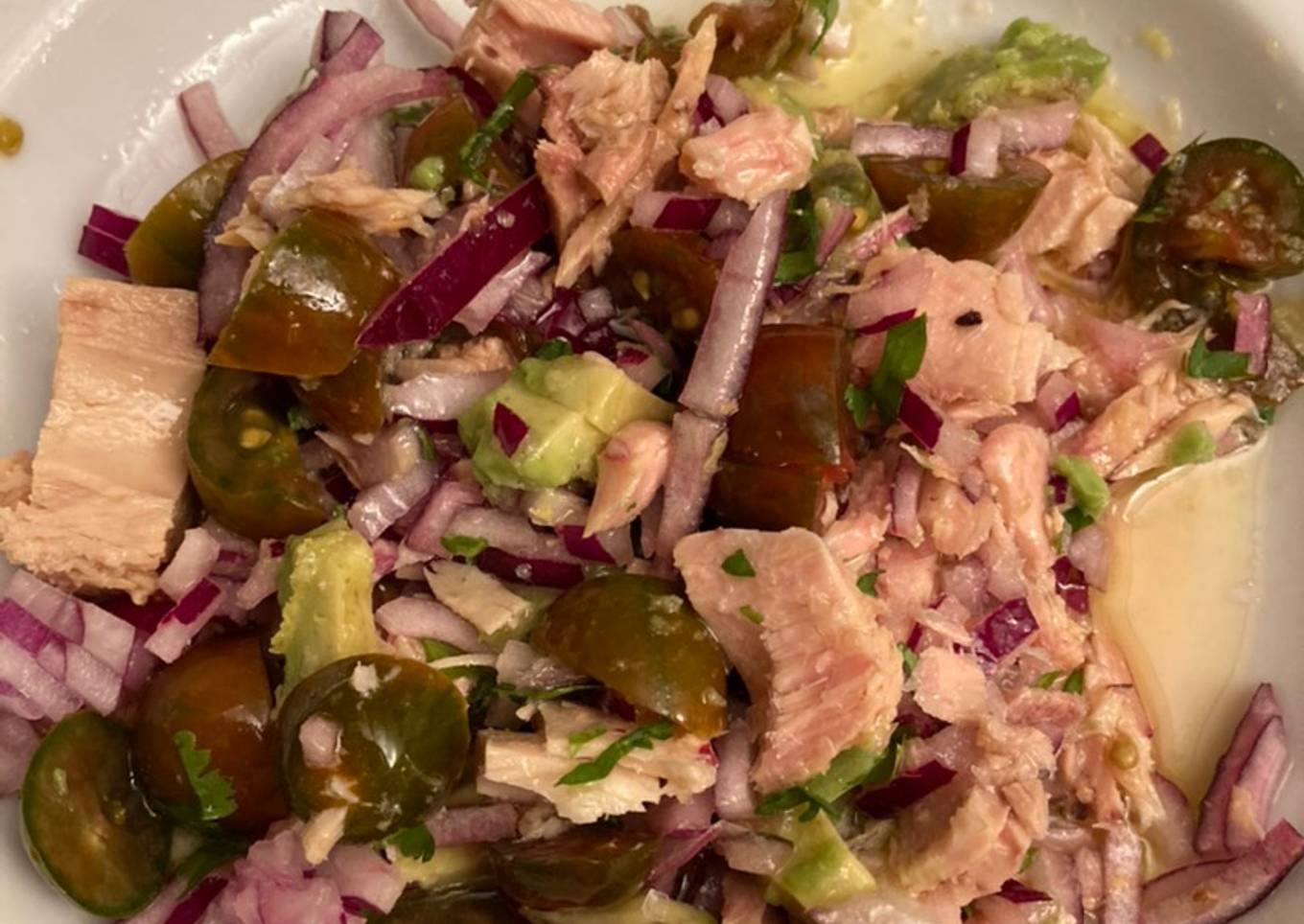 Ensalada de atún y aguacate