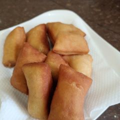 A picture of Cardamom mandazi.
