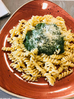 Una foto de Salsa de espinacas para pasta