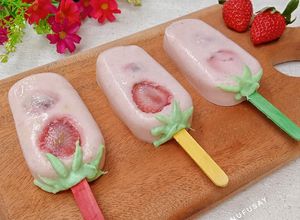 Foto resep Puding Popsicle Yogurt Strawberry