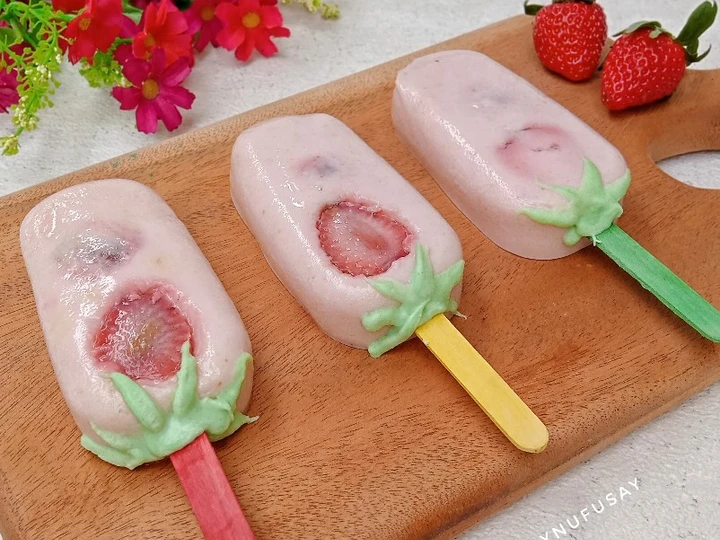 Langkah Mudah untuk Menyiapkan Resep Puding Popsicle Yogurt Strawberry yang Sempurna Anti Ribet, Lezat Sekali