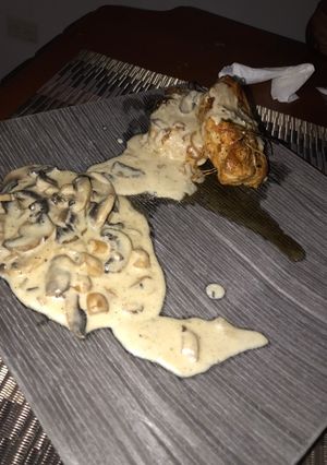 Una foto de Lomo de cerdo con crema de champiñones