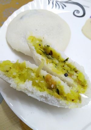 A picture of Stuffed Idli.