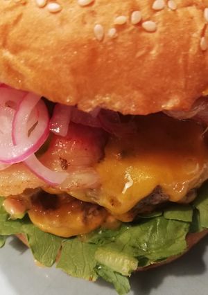 A picture of Beef burger.