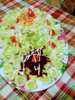 صورة لوصفة سلطة مشكلة😋🍓