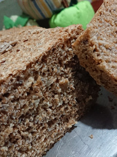 Una foto de Pan integral con mix de semillas 🍞