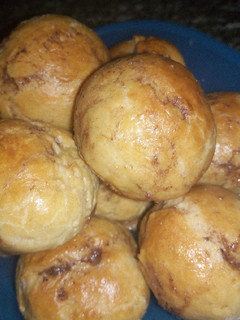 A picture of Dough balls.