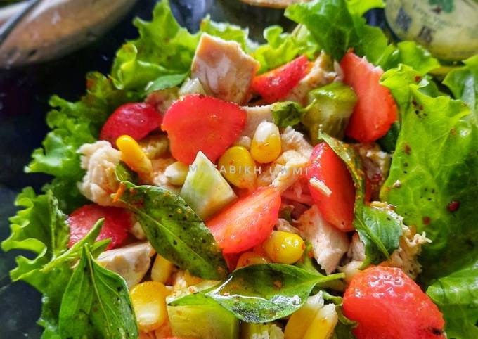 Ternyata ini loh! Bagaimana cara bikin Vegetable salad + Tempe with Ginger Turmeric Dressing  sesuai selera
