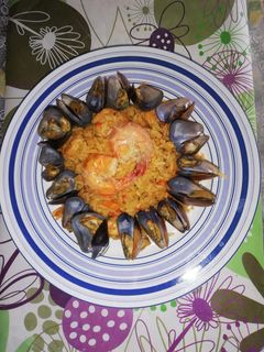 Una foto de Arroz Relleno con Mariscos