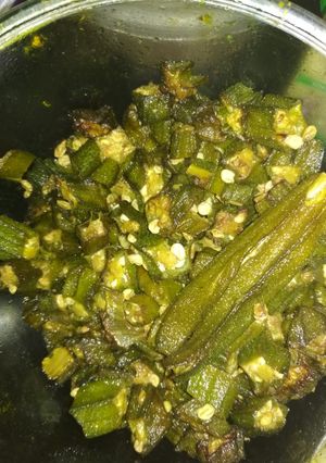 A picture of Simple okra stir fry.