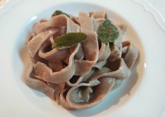 Modo semplice a Fai Veloce Tagliatelle con farina di castagne