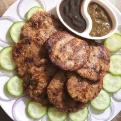 A picture of Chicken Chapli Kabab.