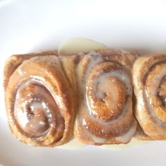 A picture of Cinnamon roll.