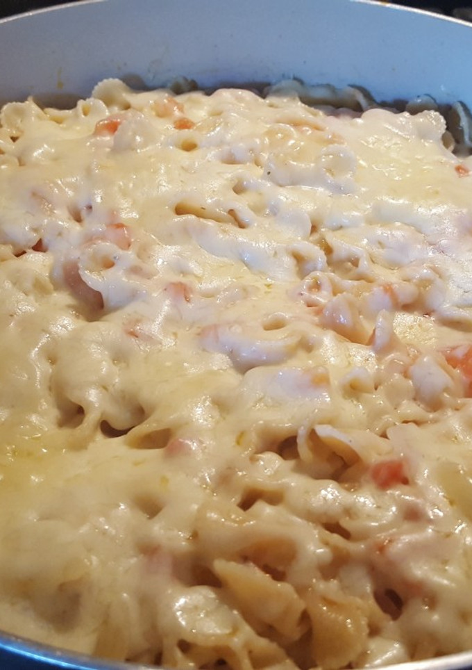 Una foto de Pasta con cebolla, jitomate y queso!!!