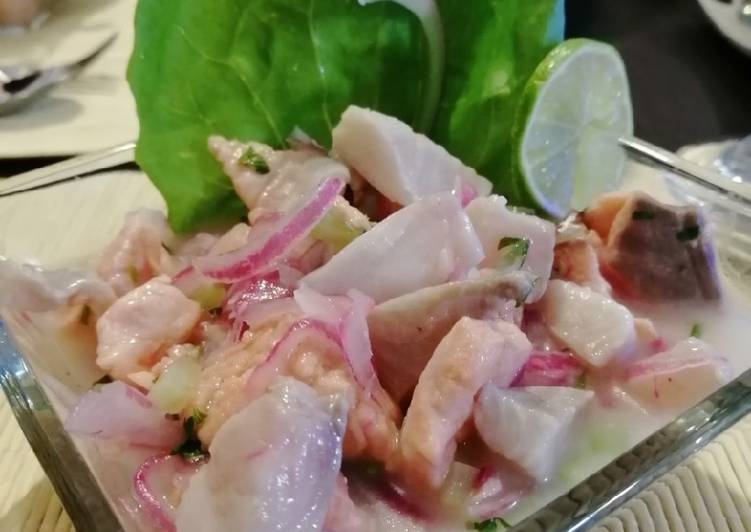 Ceviche de tilapia, salm贸n y camarones 馃悷鉂わ笍