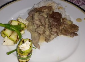 Foto de Iscas de Carne ao Whiskey com Molho de Nata (R. Própria)